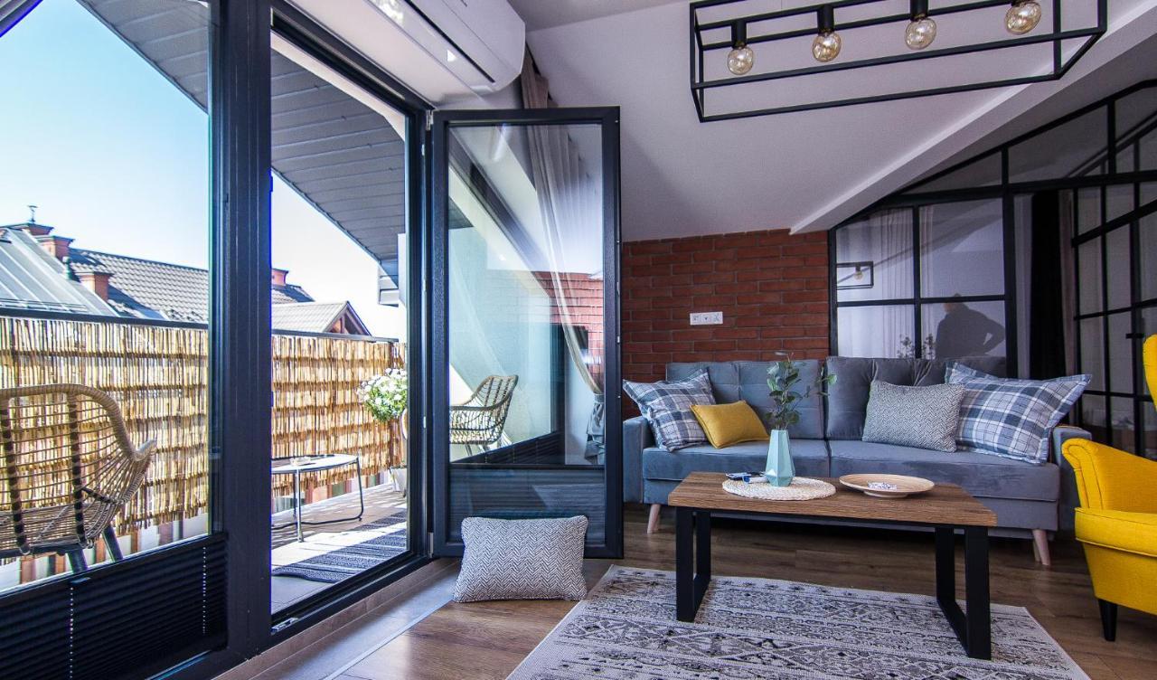 Apartamenty W37 โนวือตาร์ก ภายนอก รูปภาพ